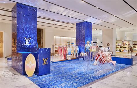 Louis Vuitton pop up 2022